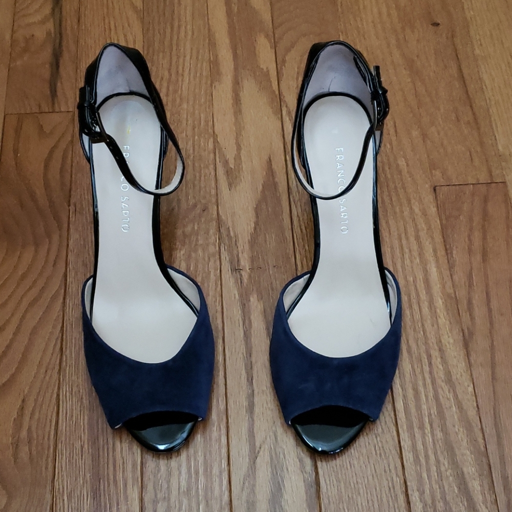 New Women Shoes, size 9